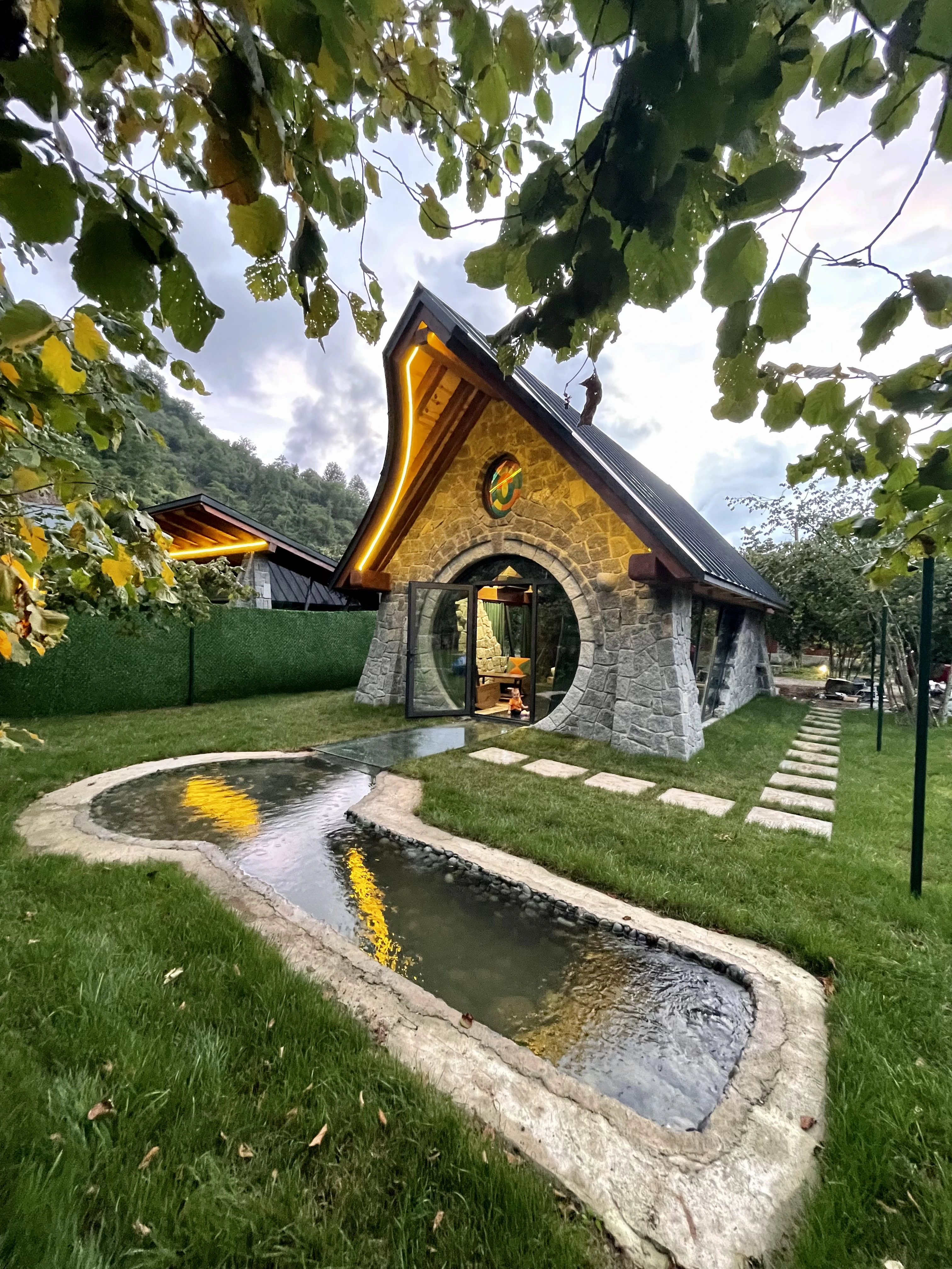 Jakuzili Şömineli Dublex Taş Bungalov - 301/303