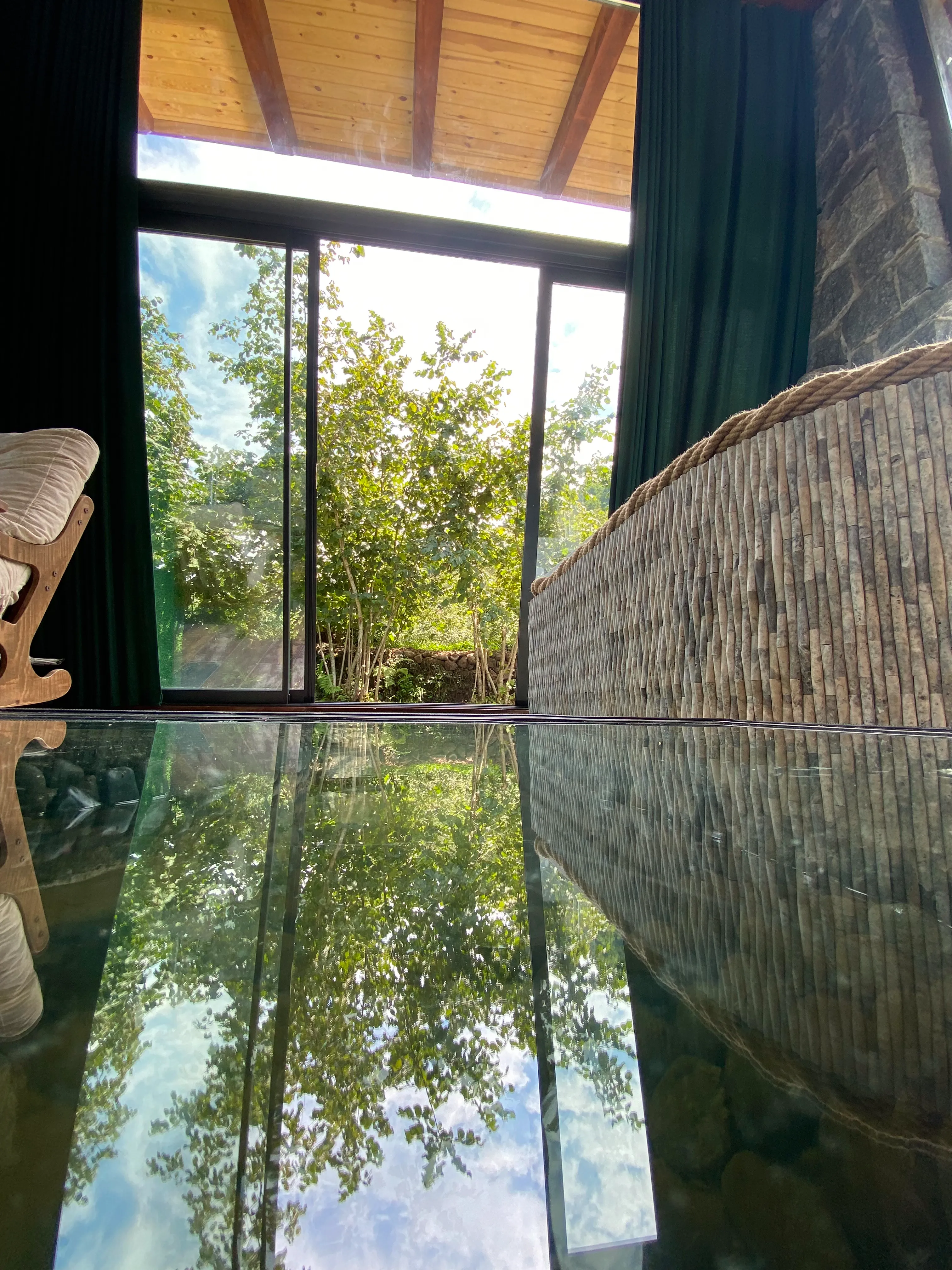 Jakuzili Asma Şömineli Taş Bungalov - 302 5